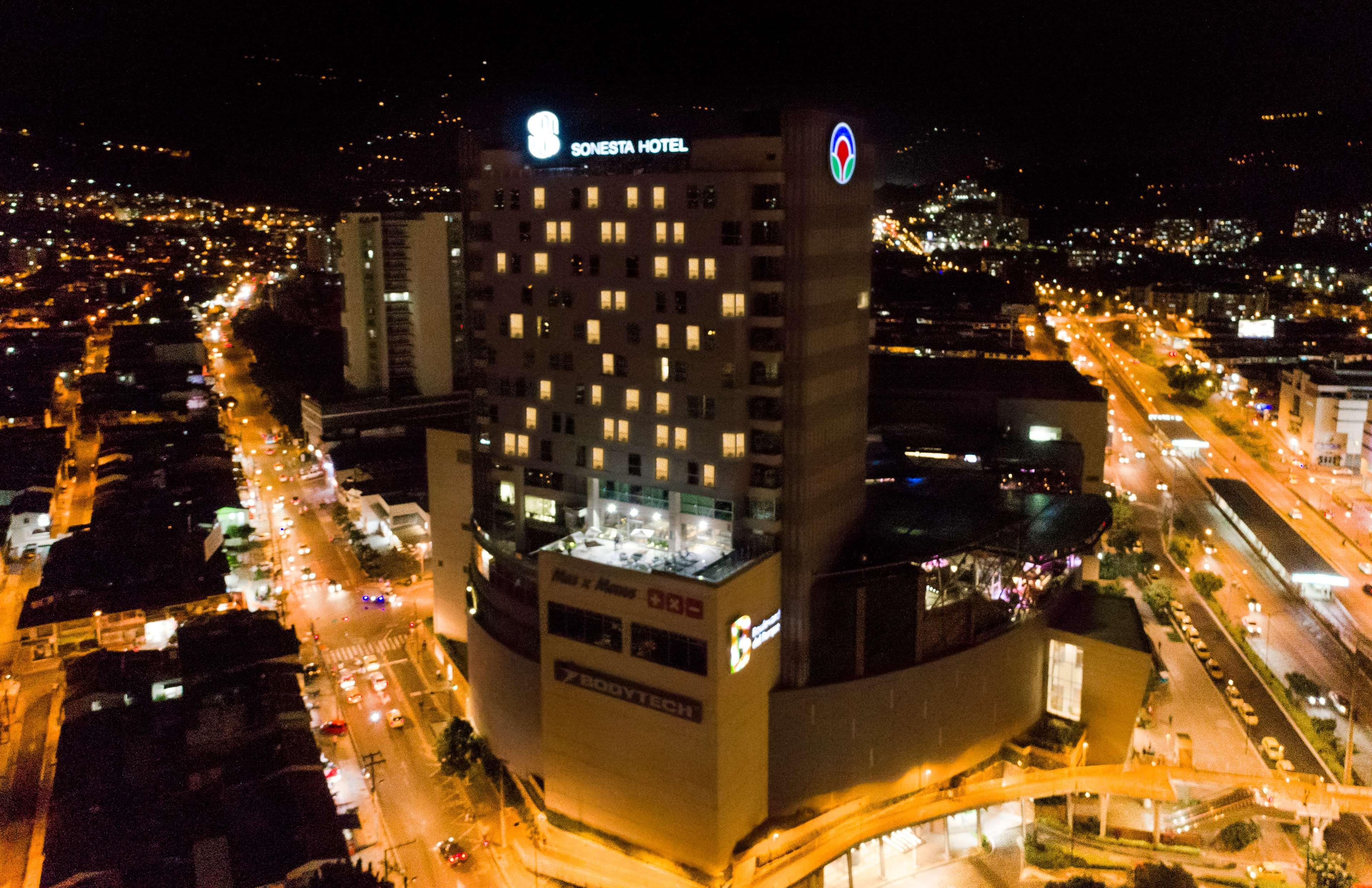 Sonesta Hotel Bucaramanga Exterior photo